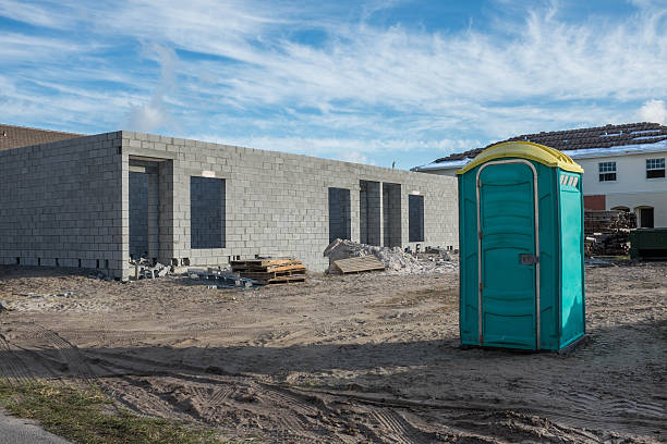 Porta potty delivery and setup in Solana Beach, CA